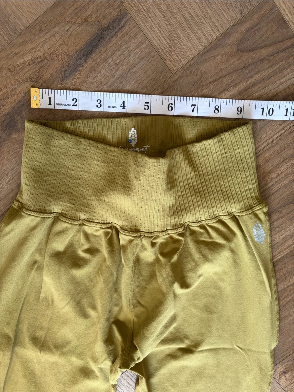 Free People Movement good Karma flare leggings m/L olive green NWOT